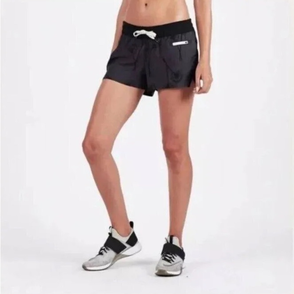 Vuori Clementine Short Size small